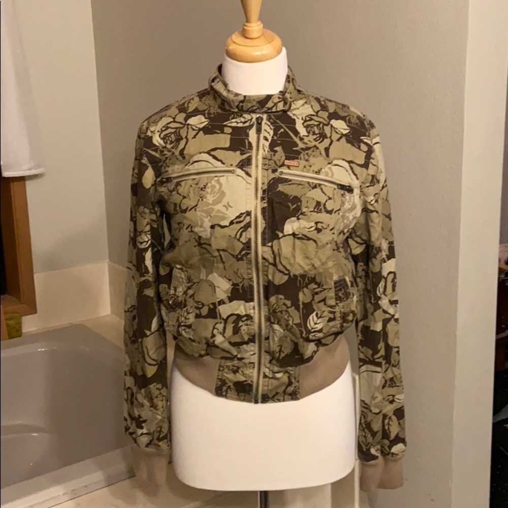 Hurley Camo Floral Print Jacket